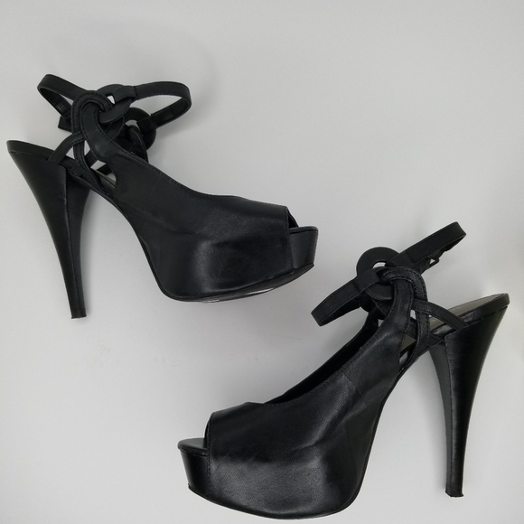 Levity PUMPS HEELS SEXY BLACK SHOES SIZE 8 - Picture 1 of 6